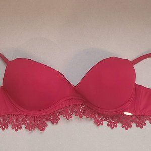 NWOT XOXO Red Bra with Lace